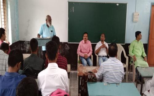 A guest lecture was organized by the Dept of Chemistry in the hall No. 50 of our college on 20 September, 2022. The resource person of the event was Mr. P. R. Shendge, Assistant Professor, Department of Chemistry, Vaishnavi Mahavidhyalay Wadvani, Dist. Beed