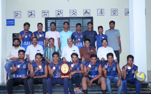 INTER COLLEGES UNIVERSITY RUNER –UP VOLLEYBALL TEAM WITH VICE- PRINCIPAL, SPORT DIRACTOR PLAYERS& OTHER 2019\20