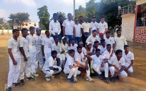 INTER COLLEGES  CRICKET B-ZONE FINAL MATCH WINNER K.S.K.COLLEGE TEAM&RUNNER S.R.T COLLEGE AMBAJOGEI WITH SPORT DIRACTOR K.S.K.& S.R.T COLLEGE 2019\20